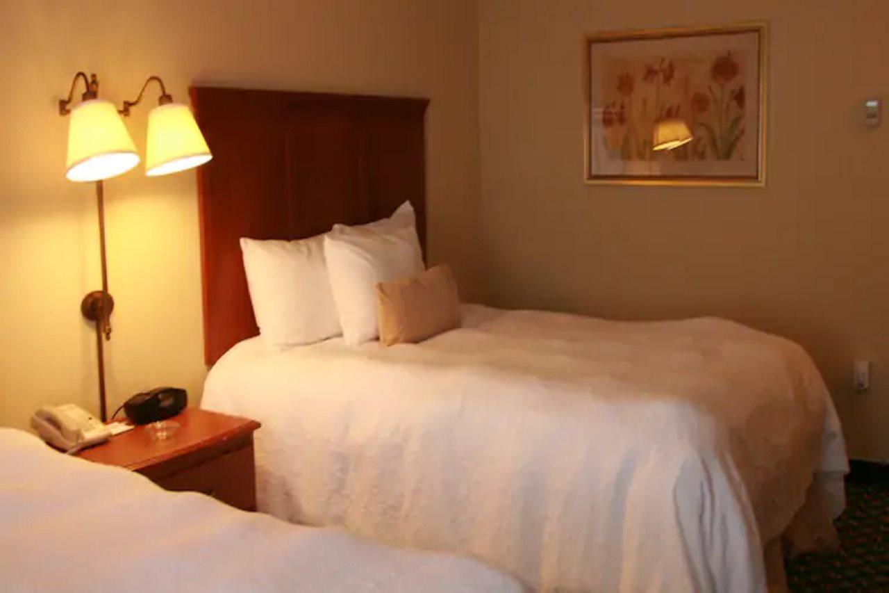 Newly Renovated Hampton Inn Omaha West Lakeside מראה חיצוני תמונה