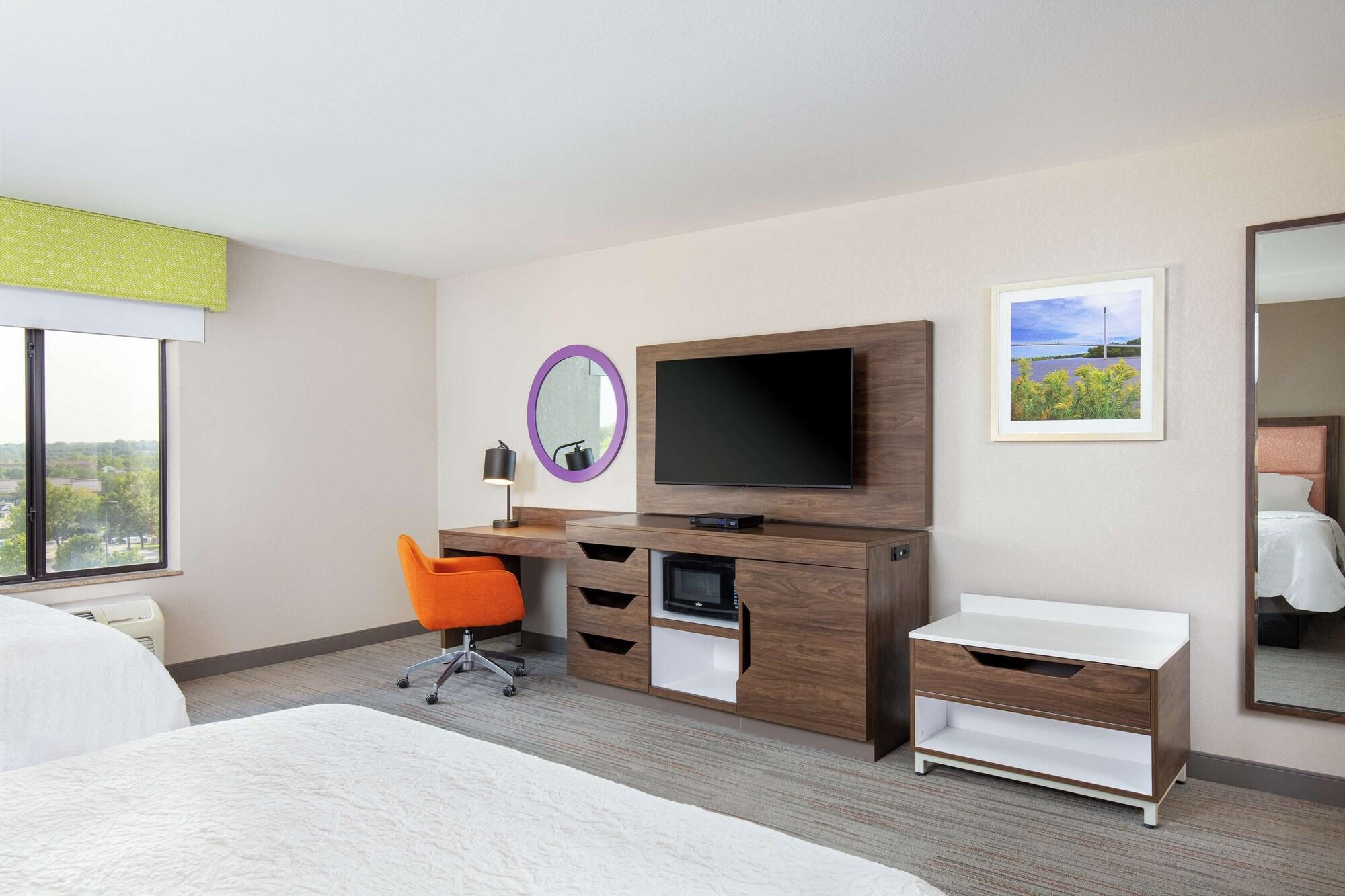 Newly Renovated Hampton Inn Omaha West Lakeside מראה חיצוני תמונה